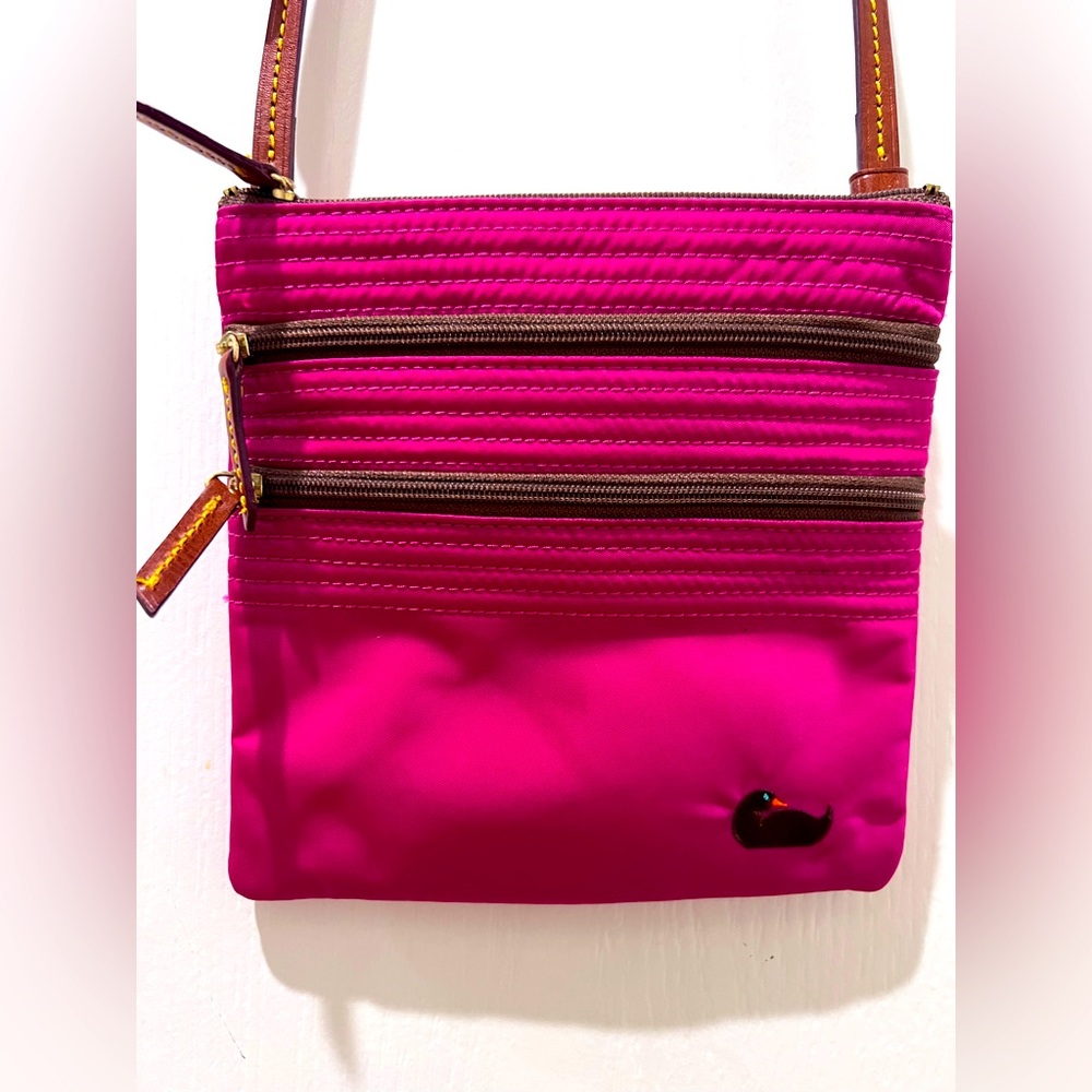 Dooney & Bourke Stylish Pink Crossbody Bag